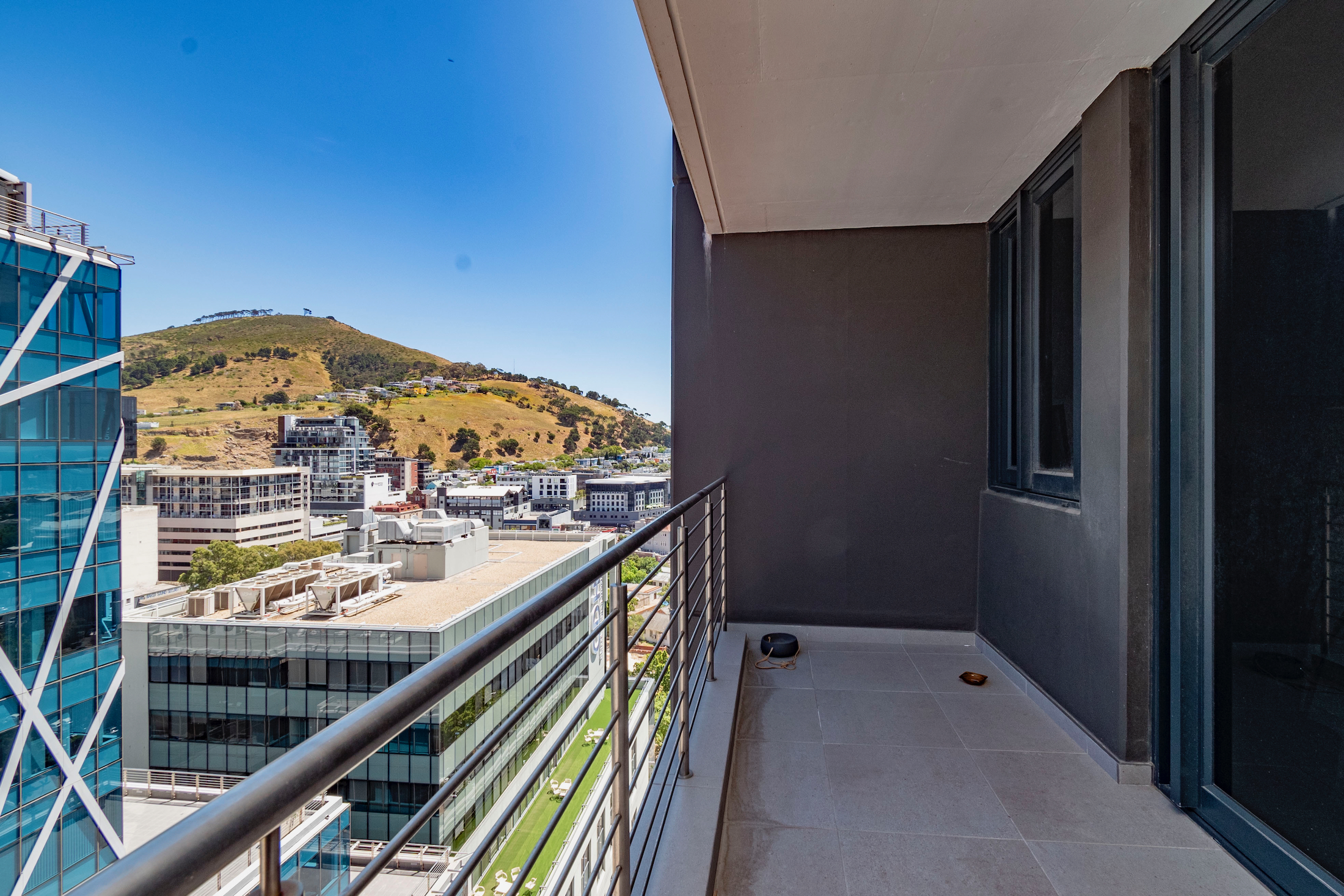 1 Bedroom Property for Sale in Cape Town City Centre Western Cape